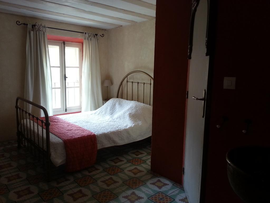 Bed and Breakfast Le Patio Des Cigales Roquefort-des-Corbieres Номер фото